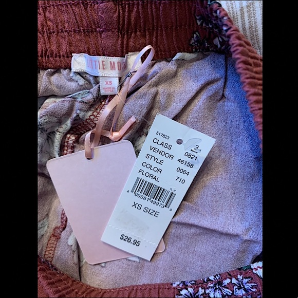 NWT Lottie Moss, Super Comfy Lightweight Salmon Pink Shorts - Picture 5 of 8